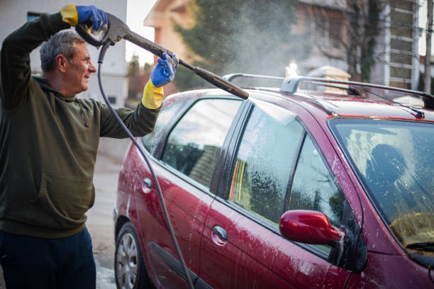 Best Garage Pressure Washing  in Rochester, NH